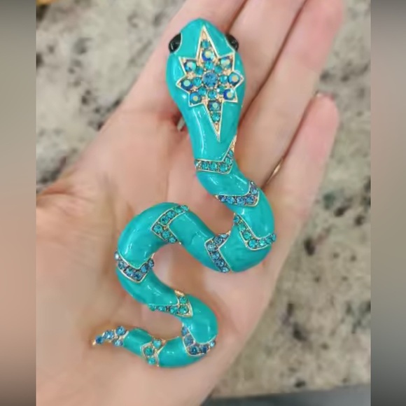 Serpenti Turquoise Crystal Snake Brooch - Picture 3 of 10